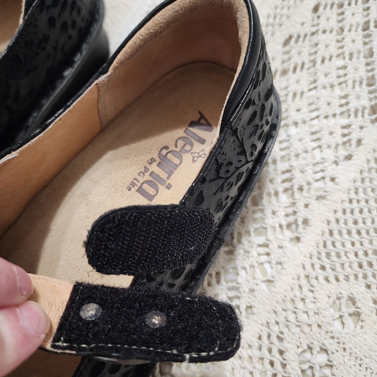 Alegria Black Leather Mary Jane Style Shoes Eu 37/Us 6.5-7 — image 5 of 8